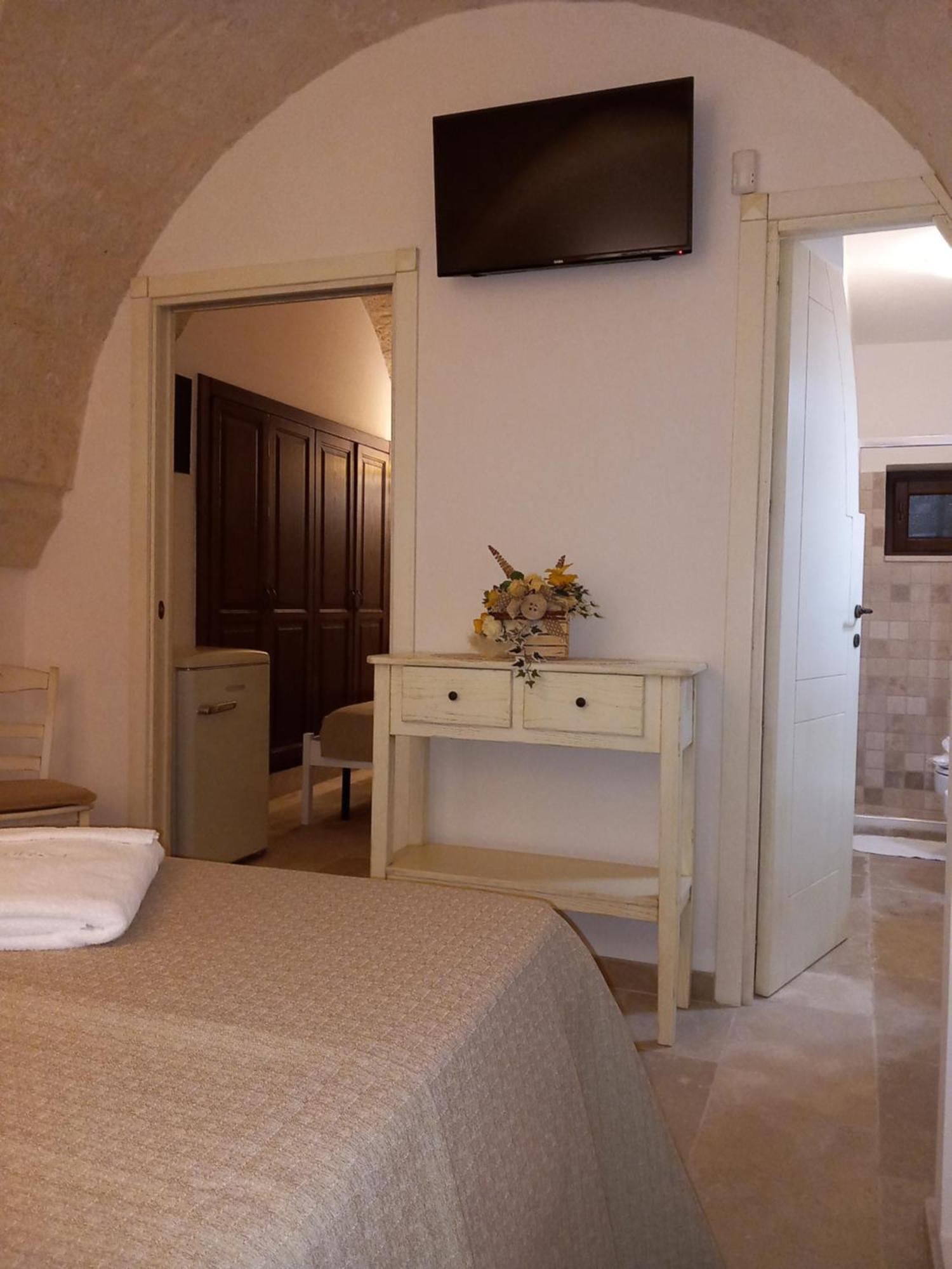 Antica Via Roma B&B E Relax Montalbano  Room photo